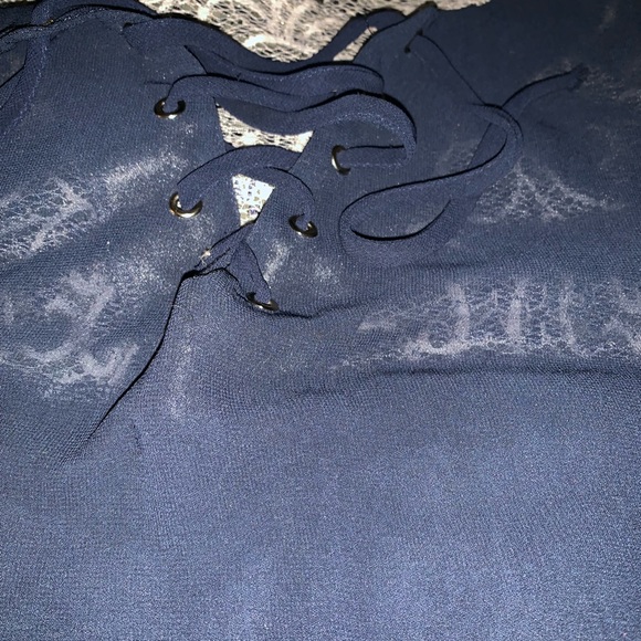 Torrid size 0 blue lace up cold shoulder - Picture 4 of 4